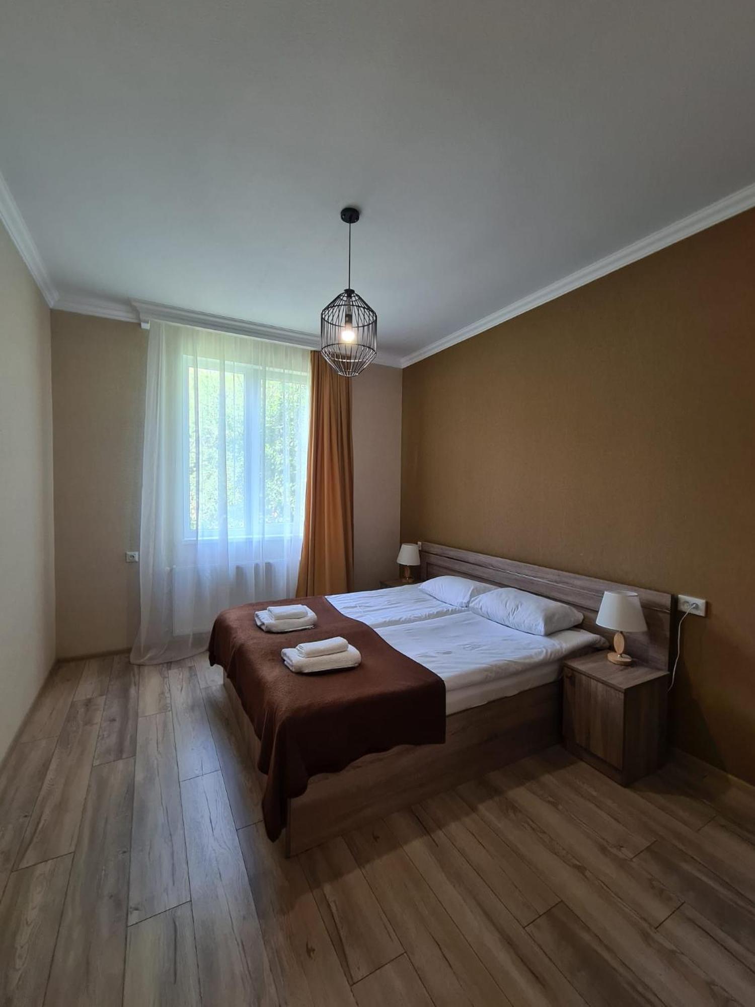 Baqari Inn Kazbegi Bilik gambar