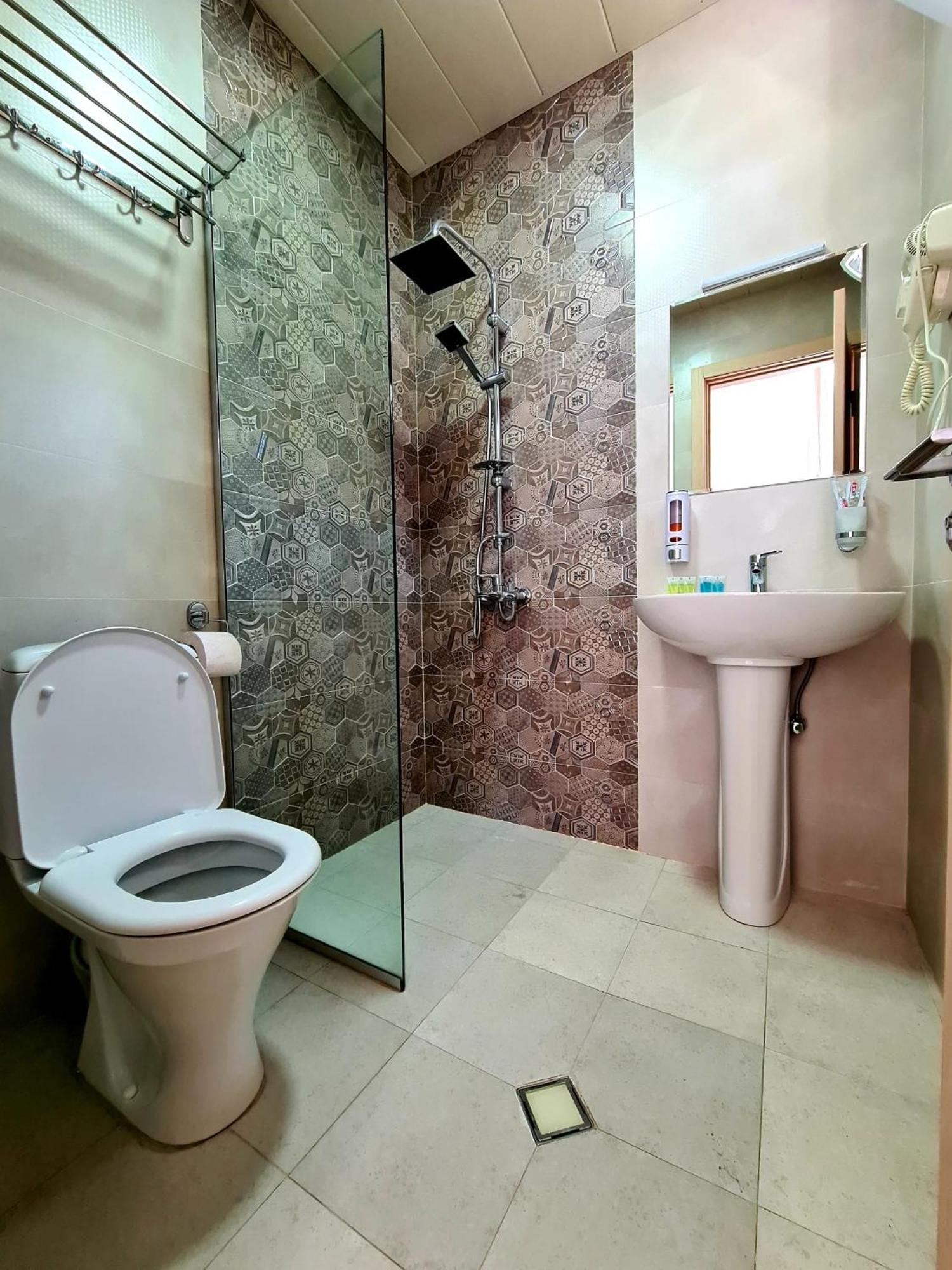 Baqari Inn Kazbegi Bilik gambar