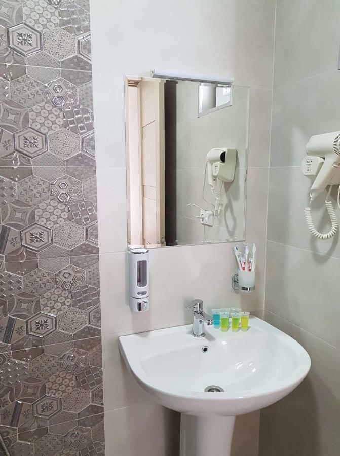 Baqari Inn Kazbegi Luaran gambar